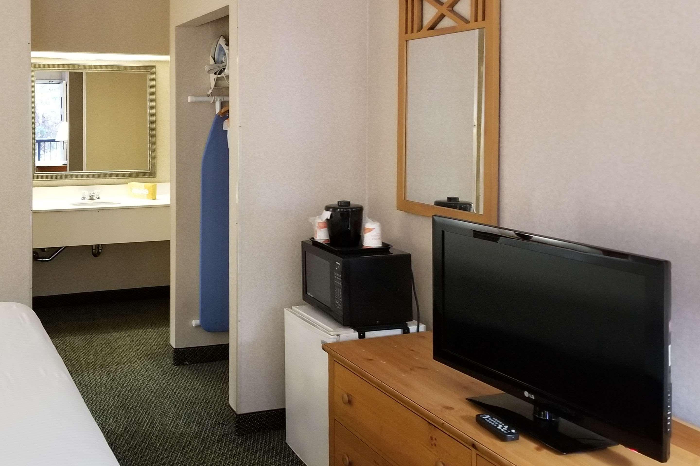 Clarion Inn & Suites ฟลอเรนซ์ ภายนอก รูปภาพ
